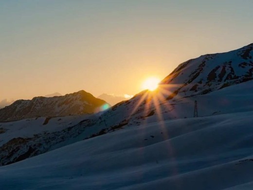 Mera Peak in Winter: A Silent Adventure Above the Clouds